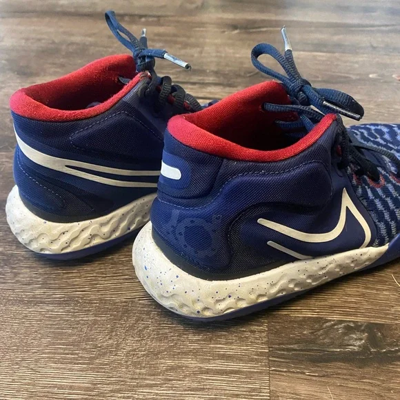 Nike KD Trey 5 VIII Basketball Shoes Youth sz 5 - Picture 3 of 4